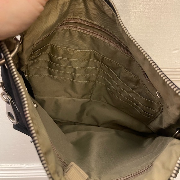 Baggallini Sydney Crossbody Bag Nylon Water Resistant Adjustable Strap Black - Picture 5 of 10